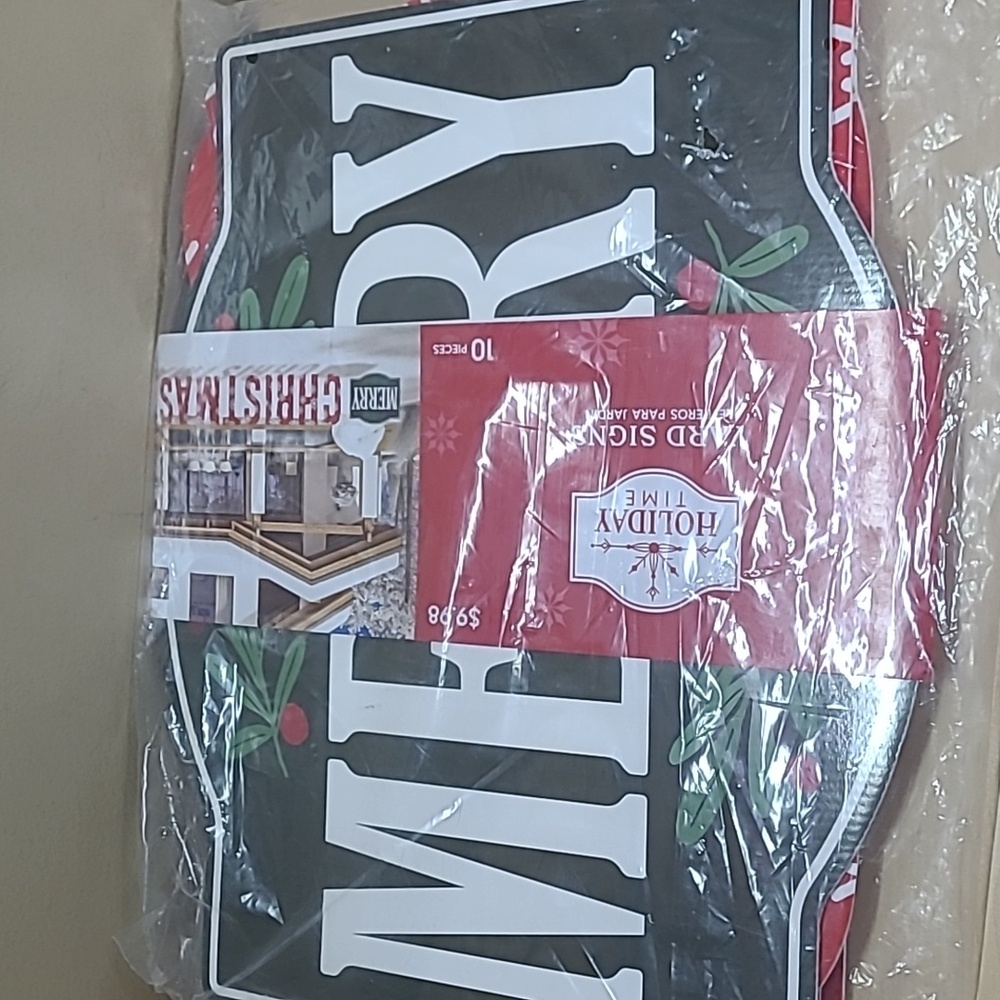 Merry Christmas Yard Sign Green/Red/White Corrugated Plastic 10 Pieces NWT